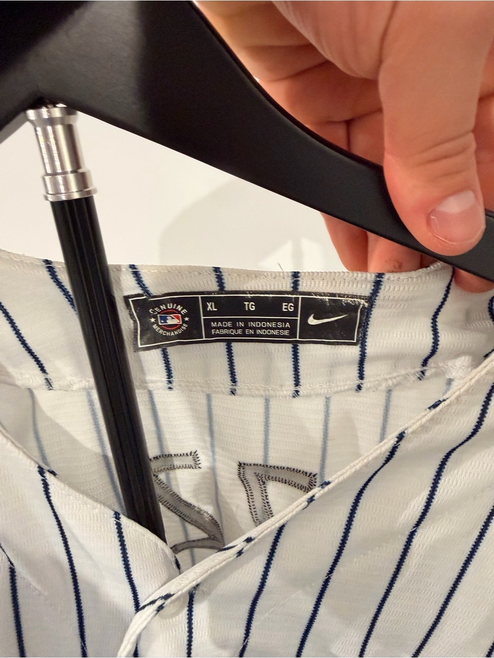 Nike White Pinstripe New York Yankees Jersey with Navy Logo - Picture 2 of 3